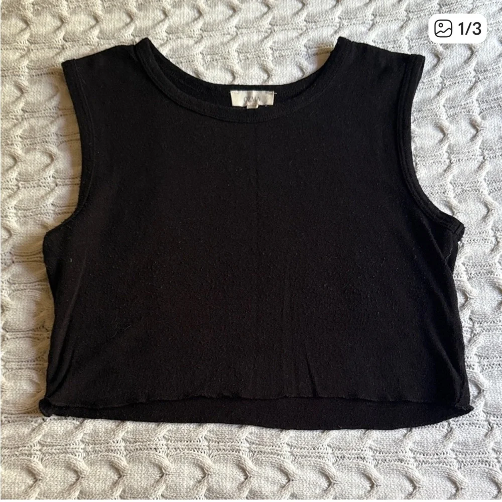 ON HOLD/OZMA Black Sleeveless Crop Top - Picture 1 of 1